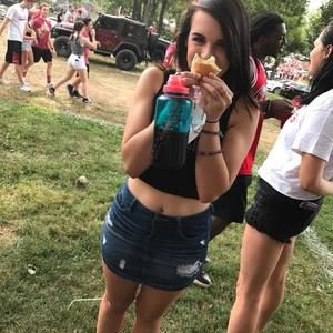 Meet your Posher, Alexis